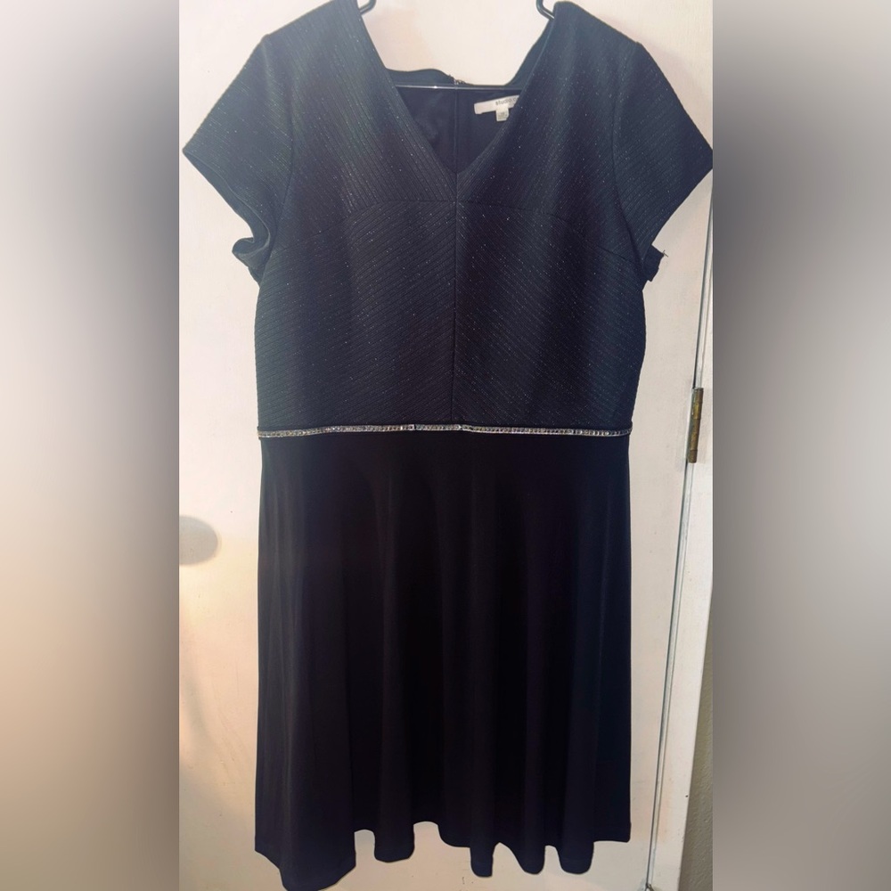 Women’s Studio one beautiful dress with sparkle detailing size 18 plus